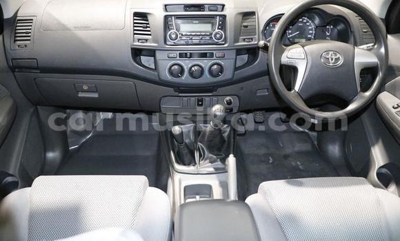 Tenga Tsaru Toyota Hilux Zvimwe Mota in Harare in Harare Tenga Tsaru Toyota Hilux Zvimwe Mota in Harare in Harare