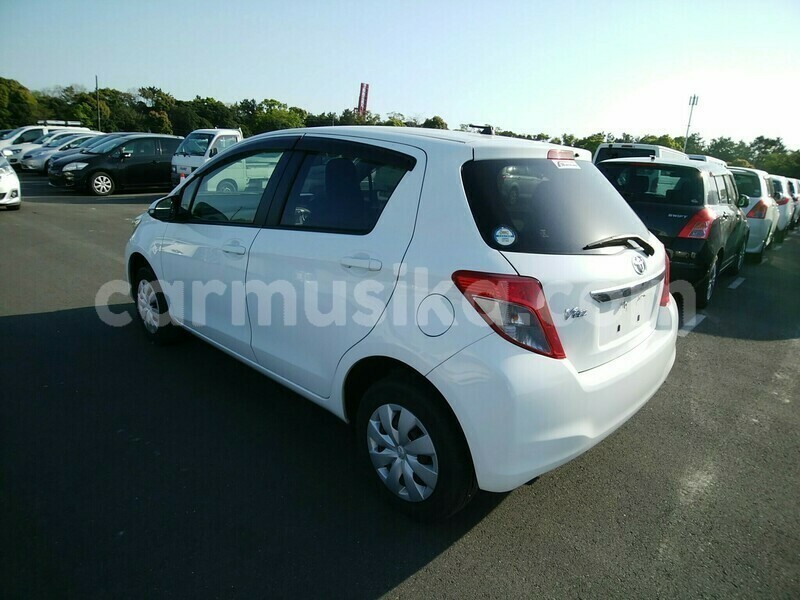 Big with watermark toyota vitz matabeleland south beitbridge 32145