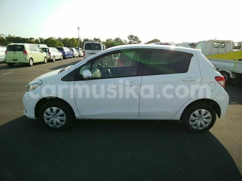 Big with watermark toyota vitz matabeleland south beitbridge 32145