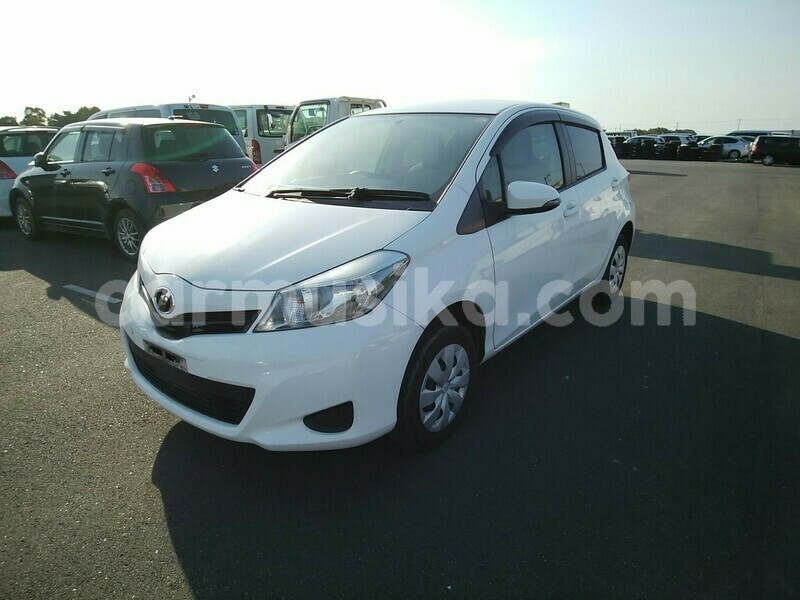 Big with watermark toyota vitz matabeleland south beitbridge 32145