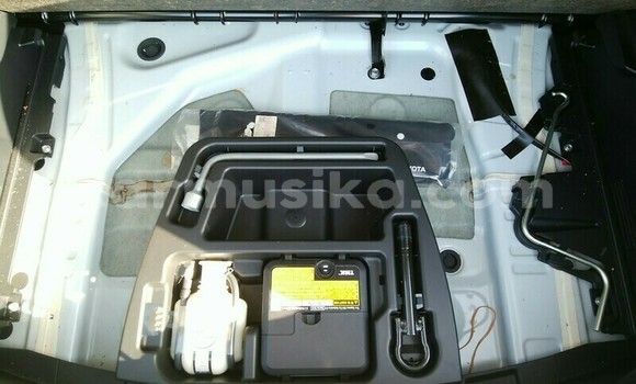 Buy Used Toyota Vitz White Car in Beitbridge in Matabeleland South Buy Used Toyota Vitz White Car in Beitbridge in Matabeleland South