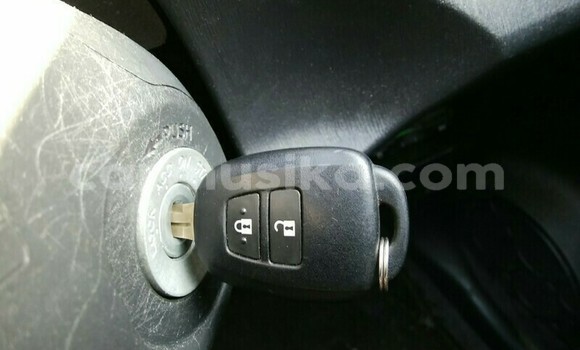 Buy Used Toyota Vitz White Car in Beitbridge in Matabeleland South Buy Used Toyota Vitz White Car in Beitbridge in Matabeleland South