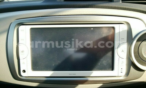 Buy Used Toyota Vitz White Car in Beitbridge in Matabeleland South Buy Used Toyota Vitz White Car in Beitbridge in Matabeleland South