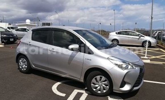 Nunua Ilio tumika Toyota Vitz Fedha Gari ndani ya Beitbridge nchini Matabeleland Kusini