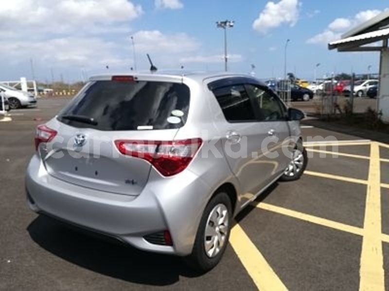 Big with watermark toyota vitz matabeleland south beitbridge 32147