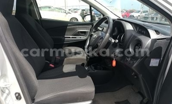 Acheter Occasion Voiture Toyota Vitz Gris à Beitbridge, Matabeleland South Acheter Occasion Voiture Toyota Vitz Gris à Beitbridge, Matabeleland South