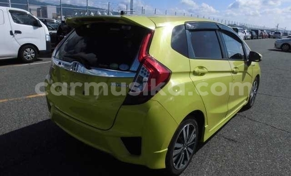 Buy Used Honda Fit Green Car in Beitbridge in Matabeleland South Buy Used Honda Fit Green Car in Beitbridge in Matabeleland South