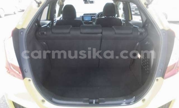 Buy Used Honda Fit Green Car in Beitbridge in Matabeleland South Buy Used Honda Fit Green Car in Beitbridge in Matabeleland South