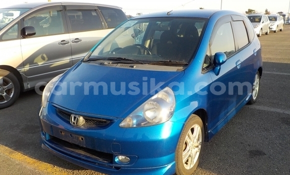 Buy Used Honda Fit Blue Car in Beitbridge in Matabeleland South Buy Used Honda Fit Blue Car in Beitbridge in Matabeleland South
