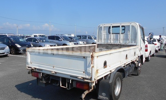 Acheter Occasion Utilitaire Toyota Dyna Blanc à Beitbridge, Matabeleland South Acheter Occasion Utilitaire Toyota Dyna Blanc à Beitbridge, Matabeleland South