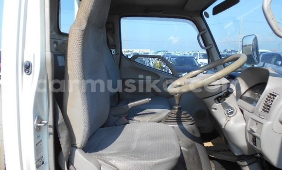 Acheter Occasion Utilitaire Toyota Dyna Blanc à Beitbridge, Matabeleland South Acheter Occasion Utilitaire Toyota Dyna Blanc à Beitbridge, Matabeleland South