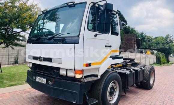 Nunua Ilio tumika Nissan UD Nyingine Lori ndani ya Beitbridge nchini Matabeleland Kusini