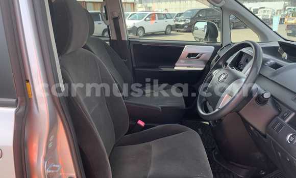 Buy Used Toyota Noah Silver Car in Beitbridge in Matabeleland South Buy Used Toyota Noah Silver Car in Beitbridge in Matabeleland South