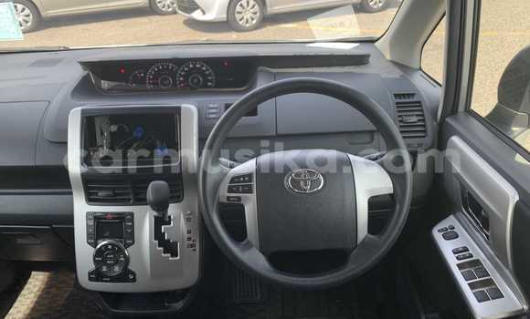 Buy Used Toyota Noah Silver Car in Beitbridge in Matabeleland South Buy Used Toyota Noah Silver Car in Beitbridge in Matabeleland South