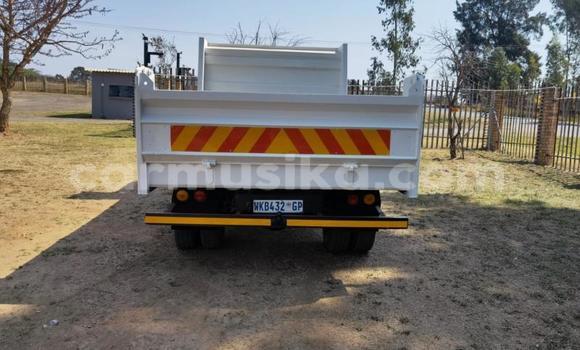 Acheter Occasion Utilitaire Nissan UD Autre à Beitbridge, Matabeleland South Acheter Occasion Utilitaire Nissan UD Autre à Beitbridge, Matabeleland South