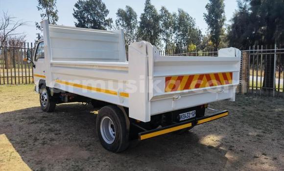 Acheter Occasion Utilitaire Nissan UD Autre à Beitbridge, Matabeleland South Acheter Occasion Utilitaire Nissan UD Autre à Beitbridge, Matabeleland South