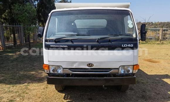 Acheter Occasion Utilitaire Nissan UD Autre à Beitbridge, Matabeleland South Acheter Occasion Utilitaire Nissan UD Autre à Beitbridge, Matabeleland South