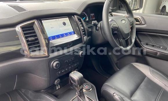 Tenga Tsaru Ford Everest Chena Mota in Beitbridge in Matabeleland South Tenga Tsaru Ford Everest Chena Mota in Beitbridge in Matabeleland South