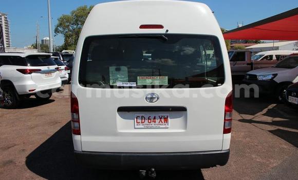 Tenga Tsaru Toyota Hiace Zvimwe Mota in Harare in Harare Tenga Tsaru Toyota Hiace Zvimwe Mota in Harare in Harare