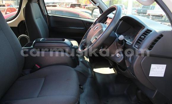 Tenga Tsaru Toyota Hiace Zvimwe Mota in Harare in Harare Tenga Tsaru Toyota Hiace Zvimwe Mota in Harare in Harare