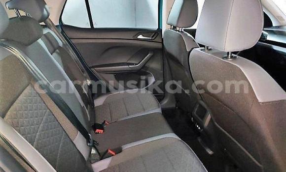 Nunua Ilio tumika Volkswagen T-Roc Kijani Gari ndani ya Beitbridge nchini Matabeleland Kusini Nunua Ilio tumika Volkswagen T-Roc Kijani Gari ndani ya Beitbridge nchini Matabeleland Kusini