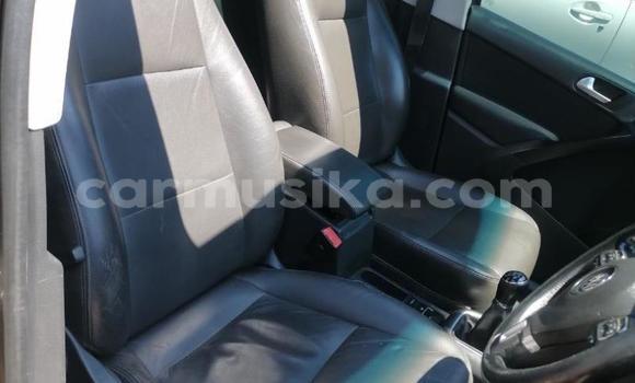 Nunua Ilio tumika Volkswagen Tiguan Brown Gari ndani ya Beitbridge nchini Matabeleland Kusini Nunua Ilio tumika Volkswagen Tiguan Brown Gari ndani ya Beitbridge nchini Matabeleland Kusini