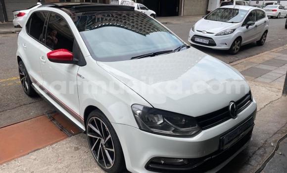 Nunua Ilio tumika Volkswagen Polo Nyeupe Gari ndani ya Beitbridge nchini Matabeleland Kusini Nunua Ilio tumika Volkswagen Polo Nyeupe Gari ndani ya Beitbridge nchini Matabeleland Kusini
