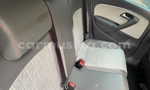 Nunua Ilio tumika Volkswagen Polo Nyeupe Gari ndani ya Beitbridge nchini Matabeleland Kusini Nunua Ilio tumika Volkswagen Polo Nyeupe Gari ndani ya Beitbridge nchini Matabeleland Kusini