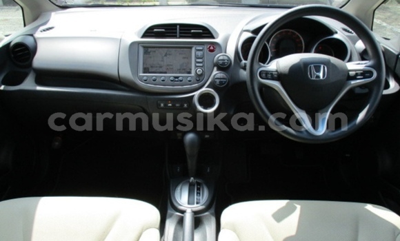 Nunua Ilio tumika Honda Fit Beige Gari ndani ya Beitbridge nchini Matabeleland Kusini Nunua Ilio tumika Honda Fit Beige Gari ndani ya Beitbridge nchini Matabeleland Kusini