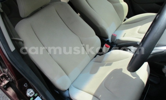 Nunua Ilio tumika Honda Fit Beige Gari ndani ya Beitbridge nchini Matabeleland Kusini Nunua Ilio tumika Honda Fit Beige Gari ndani ya Beitbridge nchini Matabeleland Kusini