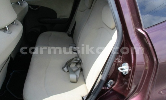 Nunua Ilio tumika Honda Fit Beige Gari ndani ya Beitbridge nchini Matabeleland Kusini Nunua Ilio tumika Honda Fit Beige Gari ndani ya Beitbridge nchini Matabeleland Kusini