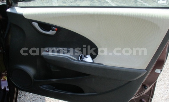 Nunua Ilio tumika Honda Fit Beige Gari ndani ya Beitbridge nchini Matabeleland Kusini Nunua Ilio tumika Honda Fit Beige Gari ndani ya Beitbridge nchini Matabeleland Kusini