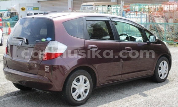 Nunua Ilio tumika Honda Fit Beige Gari ndani ya Beitbridge nchini Matabeleland Kusini Nunua Ilio tumika Honda Fit Beige Gari ndani ya Beitbridge nchini Matabeleland Kusini