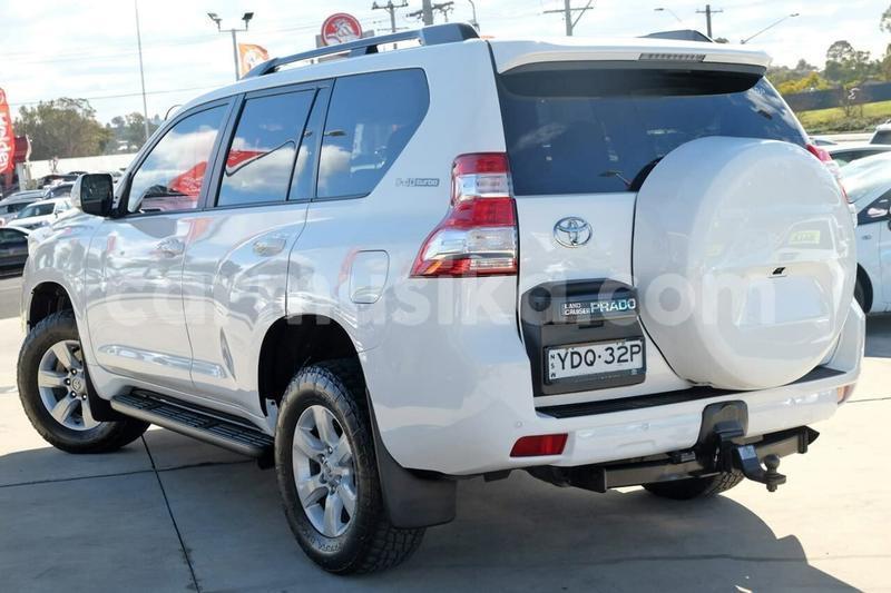 Big with watermark 2016 toyota landcruiser prado used 2665 ba60780 2