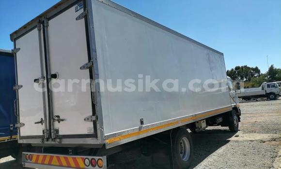 Acheter Occasion Utilitaire Nissan UD Blanc à Beitbridge, Matabeleland South Acheter Occasion Utilitaire Nissan UD Blanc à Beitbridge, Matabeleland South