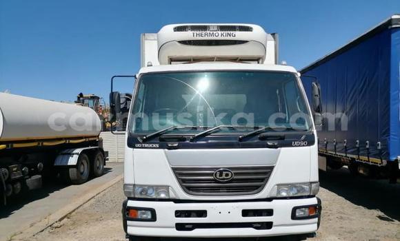 Acheter Occasion Utilitaire Nissan UD Blanc à Beitbridge, Matabeleland South Acheter Occasion Utilitaire Nissan UD Blanc à Beitbridge, Matabeleland South