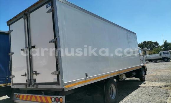 Acheter Occasion Utilitaire Nissan UD Blanc à Beitbridge, Matabeleland South Acheter Occasion Utilitaire Nissan UD Blanc à Beitbridge, Matabeleland South