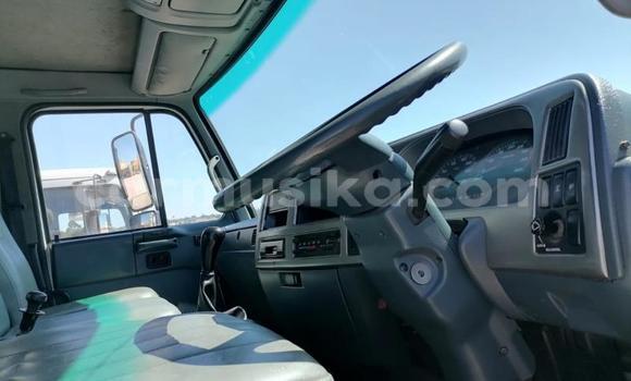 Acheter Occasion Utilitaire Nissan UD Blanc à Beitbridge, Matabeleland South Acheter Occasion Utilitaire Nissan UD Blanc à Beitbridge, Matabeleland South