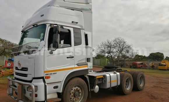 Acheter Occasion Utilitaire Nissan UD Blanc à Beitbridge, Matabeleland South Acheter Occasion Utilitaire Nissan UD Blanc à Beitbridge, Matabeleland South