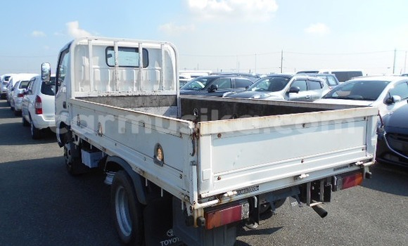Acheter Occasion Utilitaire Toyota Dyna Blanc à Beitbridge, Matabeleland South Acheter Occasion Utilitaire Toyota Dyna Blanc à Beitbridge, Matabeleland South