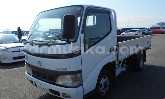Acheter Occasion Utilitaire Toyota Dyna Blanc à Beitbridge, Matabeleland South Acheter Occasion Utilitaire Toyota Dyna Blanc à Beitbridge, Matabeleland South