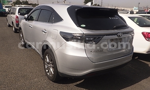 Nunua Ilio tumika Toyota Harrier Fedha Gari ndani ya Beitbridge nchini Matabeleland Kusini Nunua Ilio tumika Toyota Harrier Fedha Gari ndani ya Beitbridge nchini Matabeleland Kusini