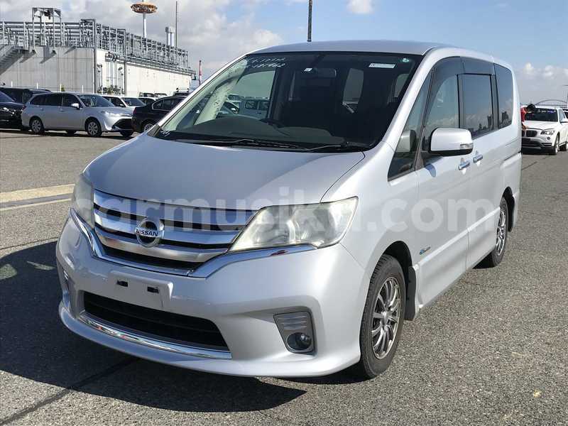 Big with watermark nissan serena matabeleland south beitbridge 32188