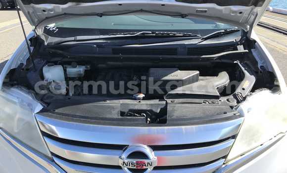 Nunua Ilio tumika Nissan Serena Fedha Gari ndani ya Beitbridge nchini Matabeleland Kusini Nunua Ilio tumika Nissan Serena Fedha Gari ndani ya Beitbridge nchini Matabeleland Kusini