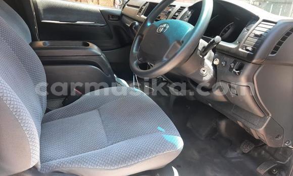 Tenga Tsaru Toyota Hiace Chena Mota in Beitbridge in Matabeleland South Tenga Tsaru Toyota Hiace Chena Mota in Beitbridge in Matabeleland South