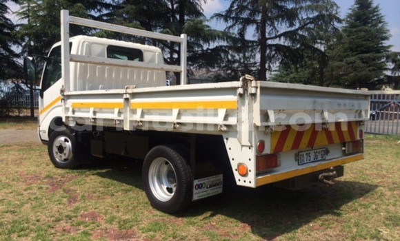 Nunua Ilio tumika Toyota Dyna Nyeupe Gari ndani ya Beitbridge nchini Matabeleland Kusini Nunua Ilio tumika Toyota Dyna Nyeupe Gari ndani ya Beitbridge nchini Matabeleland Kusini