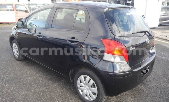 Acheter Occasion Voiture Toyota Vitz Noir à Beitbridge, Matabeleland South Acheter Occasion Voiture Toyota Vitz Noir à Beitbridge, Matabeleland South