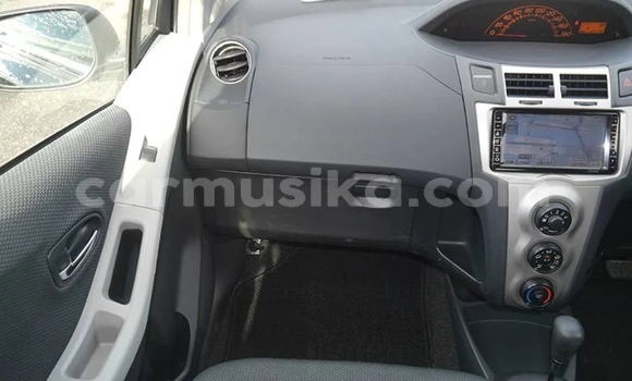 Acheter Occasion Voiture Toyota Vitz Noir à Beitbridge, Matabeleland South Acheter Occasion Voiture Toyota Vitz Noir à Beitbridge, Matabeleland South