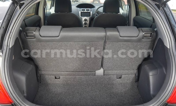 Acheter Occasion Voiture Toyota Vitz Noir à Beitbridge, Matabeleland South Acheter Occasion Voiture Toyota Vitz Noir à Beitbridge, Matabeleland South