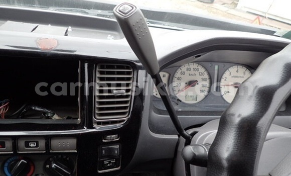 Acheter Occasion Voiture Nissan Caravan Gris à Beitbridge, Matabeleland South Acheter Occasion Voiture Nissan Caravan Gris à Beitbridge, Matabeleland South